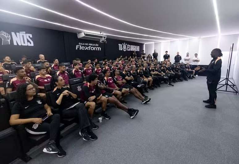 Cl&aacute;ssico com o S&atilde;o Paulo e visita ao Atl&eacute;tico aumentam a press&atilde;o &ndash;