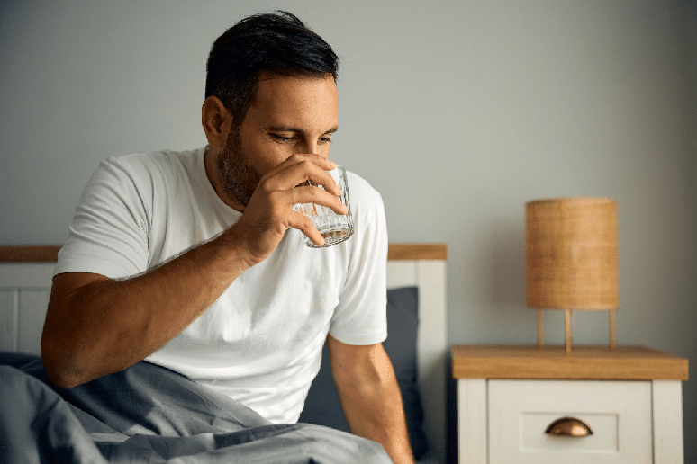 Manter uma rotina de sono adequada, hidratar-se e fazer refei&ccedil;&otilde;es equilibradas ajuda a preservar a disposi&ccedil;&atilde;o e a reduzir a sonol&ecirc;ncia 