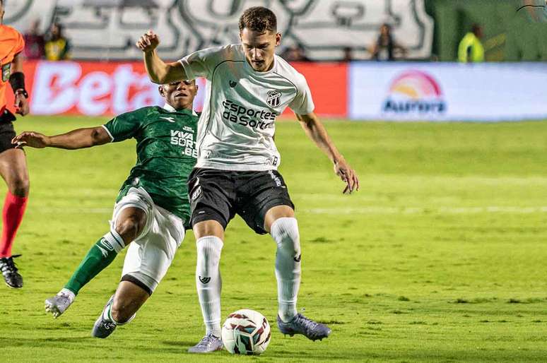Goi&aacute;s venceu por 2 a 0 no 1&deg; turno &ndash;