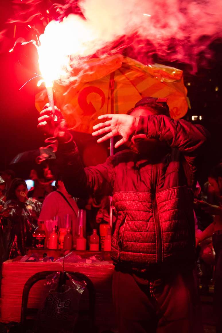 Apoiadores de Lula (PT) fazem festa na Avenida Paulista, em S&atilde;o Paulo, ap&oacute;s a reelei&ccedil;&atilde;o do petista