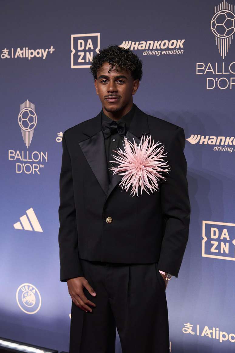 Lamine Yamal no pr&ecirc;mio Bola de Ouro