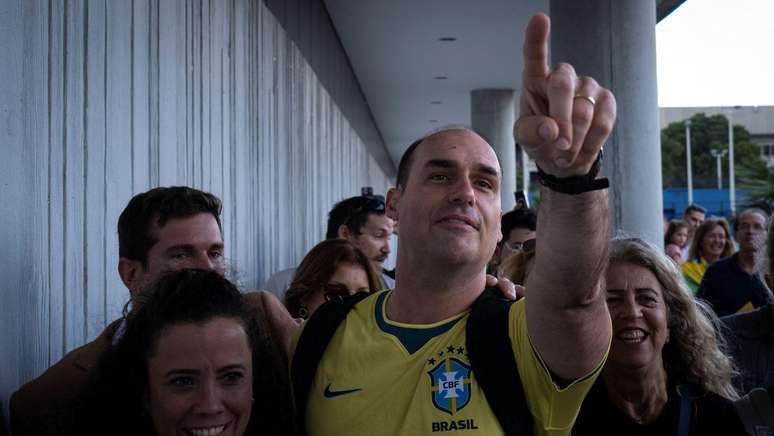 Eduardo Bolsonaro est&aacute; foragido no Texas
