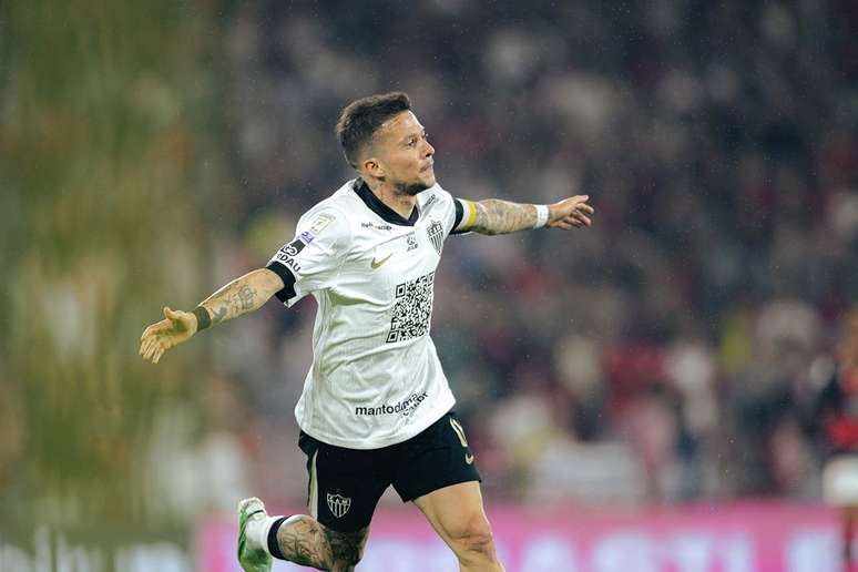 Bernard coloca o Galo na frente no cl&aacute;ssico com o Flamengo.&nbsp;