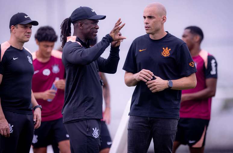 Seedorf encara desafio de dobrar aproveitamento do Corinthians para fugir do rebaixamento &ndash;