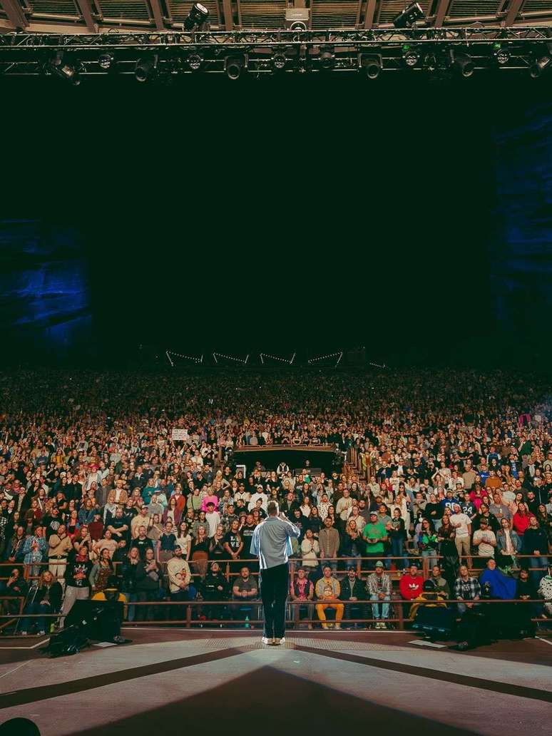 Macklemore transforma pol&ecirc;mica em manifesto musical e re&uacute;ne artistas em defesa da Palestina