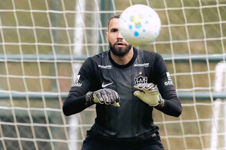 Everson deve retornar ao time titular do Galo &ndash;