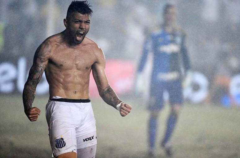 Em 2015, Gabigol marcou na final da Copa do Brasil contra o Palmeiras &ndash;