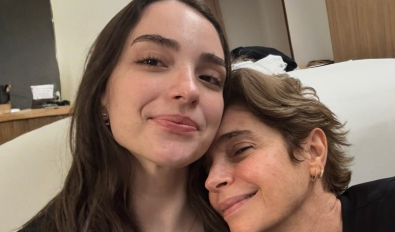 'Te levanta com a luz e o entusiasmo pela vida que vieram junto com ela': a emocionante declaração de Renata Lo Prete para a filha de 24 anos; âncora do 'Jornal da Globo' mostra foto rara com primogênita.