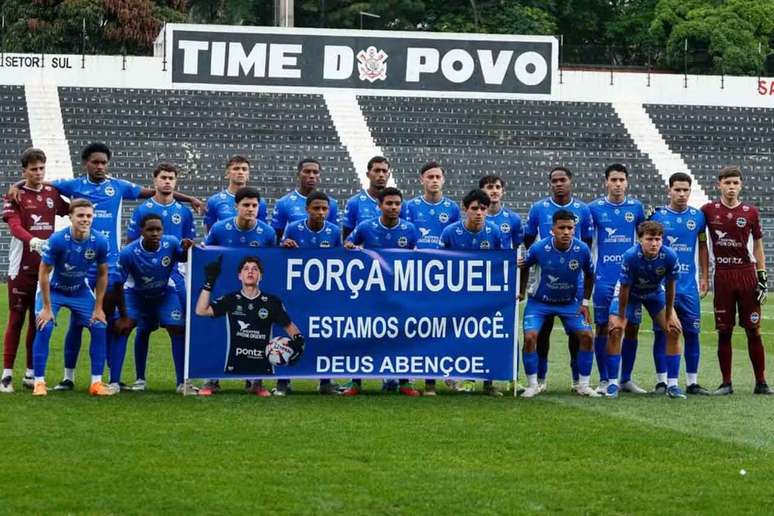 Atletas homenagearam o jovem companheiro &ndash;