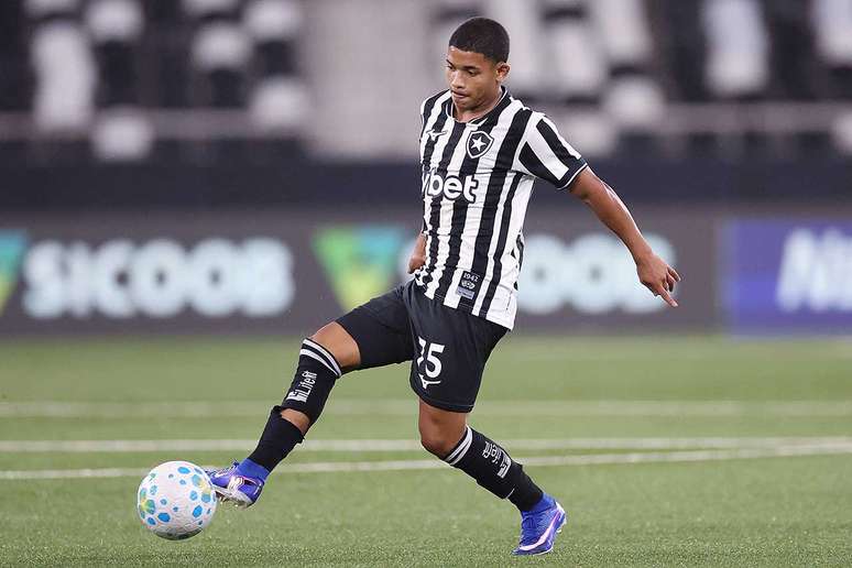 Huguinho deixou de ser &ldquo;5&rdquo; com Tite &ndash;