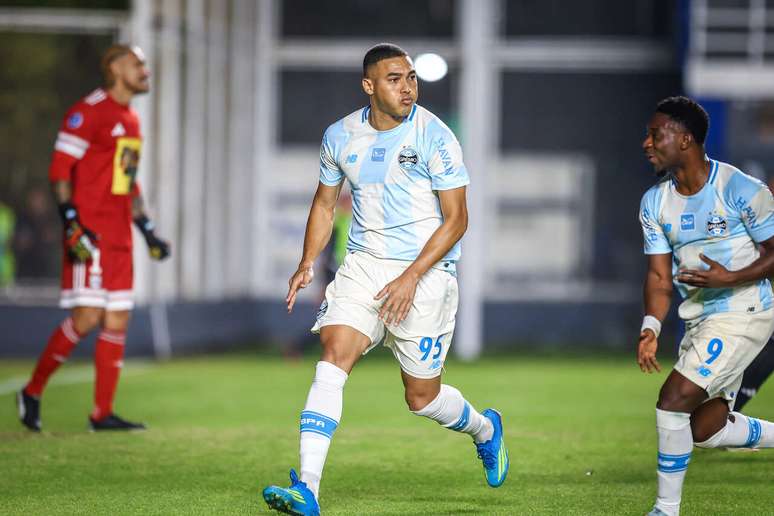 Atacante &eacute; o artilheiro do Gr&ecirc;mio-
