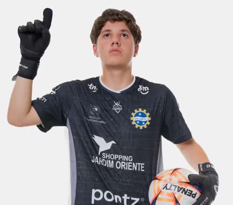Miguel Meneses faleceu na noite desta ter&ccedil;a-feira (27) &ndash;