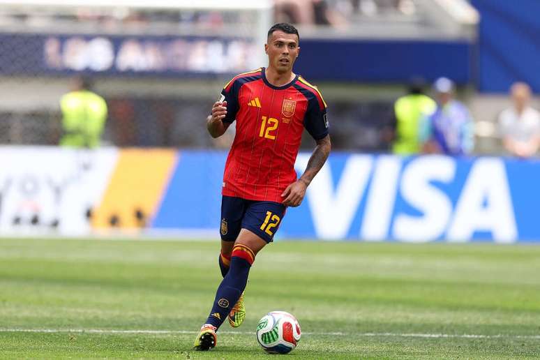 Pedro Porro se destacou a camisa da sele&ccedil;&atilde;o espanhola na Copa do Mundo &ndash;