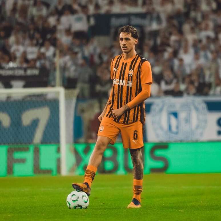 Marlon Gomes em campo pelo Shakhtar Donetsk.
