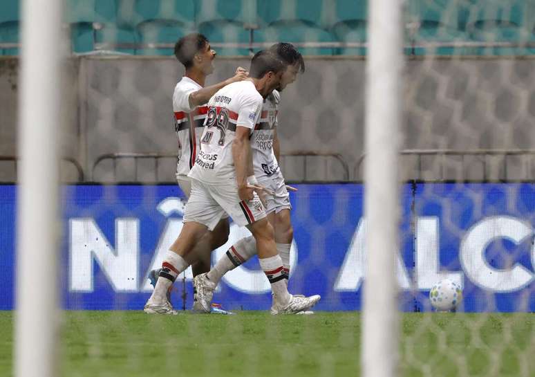 Bahia chgega a ter uma rea&ccedil;&atilde;o exemplar contra o Bahuia. Mas perdeu o jogo.&nbsp;