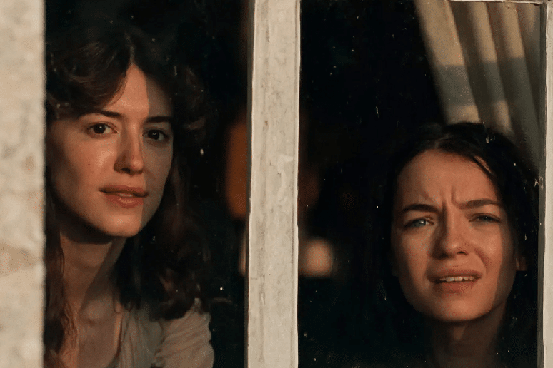 Dirigido por Georgia Oakley, o filme &ldquo;Raz&atilde;o e Sensibilidade&rdquo; reinventa o cl&aacute;ssico de Jane Austen 