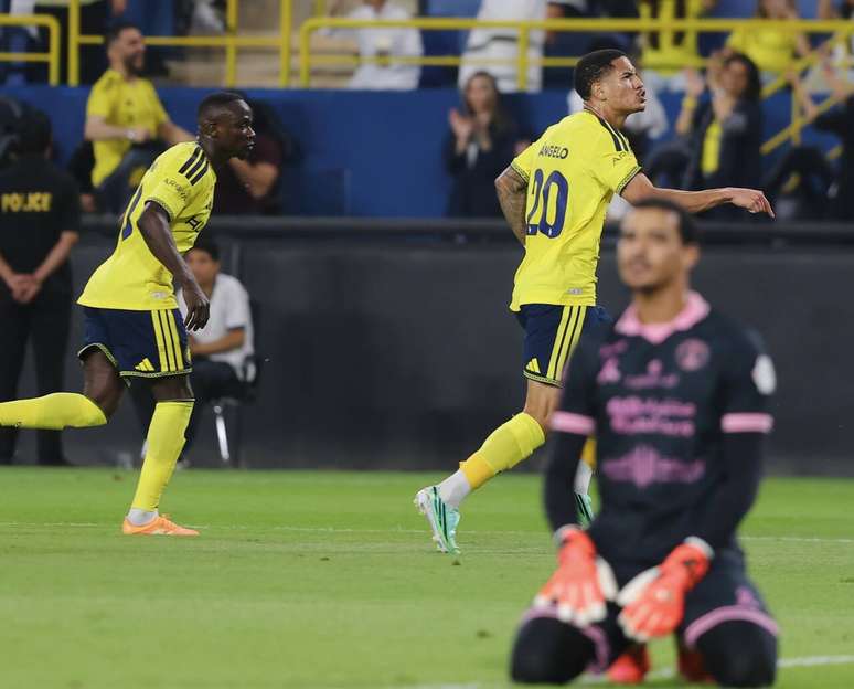 &Acirc;ngelo fez um gol e distribuiu bons passes ao longo do jogo &ndash;
