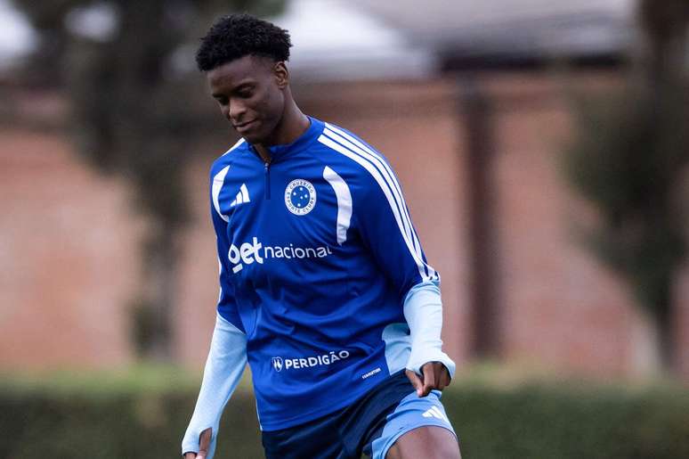 Zagueiro &eacute; uma das promessas do Cruzeiro &ndash;