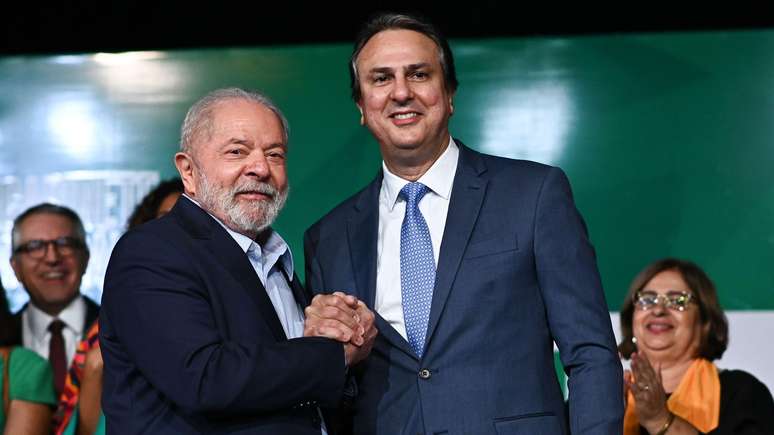 Camilo Santana deve voltar para o governo, mas n&atilde;o para o MEC