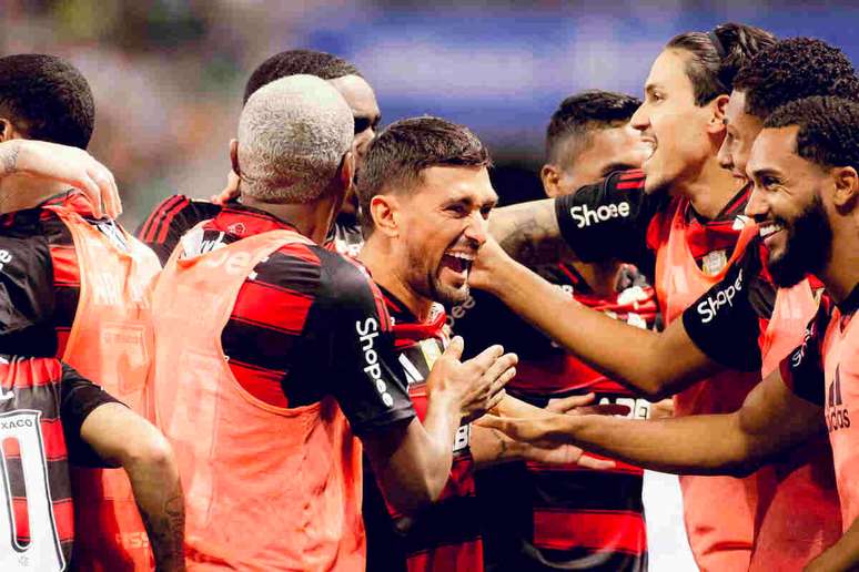 Em 25, Arrascaeta, de p&ecirc;nalti, colocou Flamengo na frente no antigo Allianz &ndash;