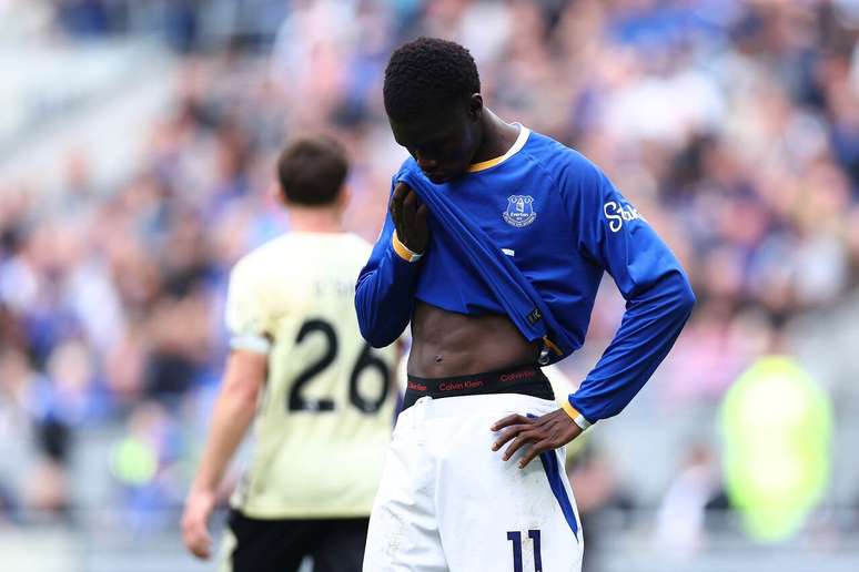 Thierno Barry foi mais um atleta da Premier League a ter casa invadida na Inglaterra &ndash;