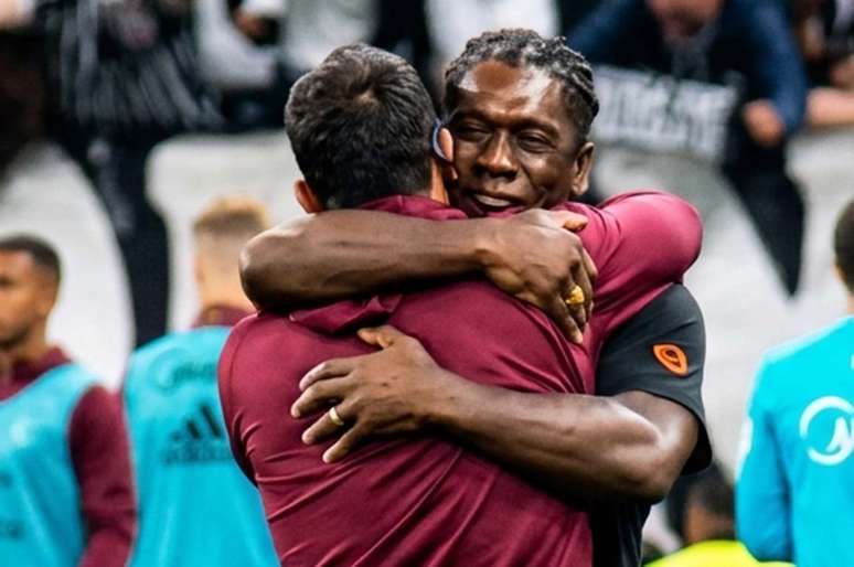 Seedorf aliviado. Conquistou a primeira vit&oacute;ria no comando do Corinthians.
