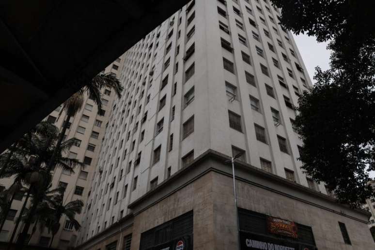 Sem picha&ccedil;&otilde;es ou marcas de abandono, Edif&iacute;cio Brasilar tem diversas unidades na lista de ociosidade da Prefeitura