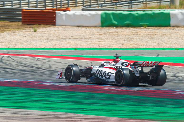 Rafa C&acirc;mara durantes os testes com a Haas em Portugal 