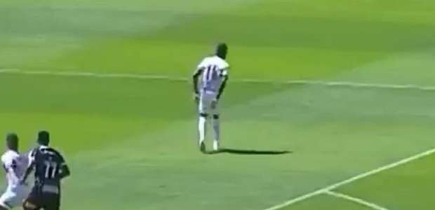 São Paulo envia reclamação à CBF após soco de Jô