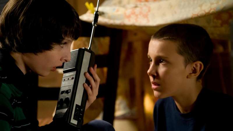 Fãs relatam suposto assédio com ator de Stranger Things durante