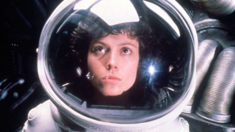 Traje Usado Por Sigourney Weaver Em Alien O 8º Passageiro Foi Leiloado