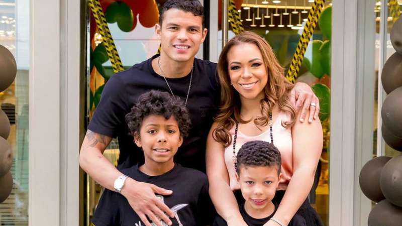 Esposa De Thiago Silva Explica Decisao De Voltar Ao Brasil