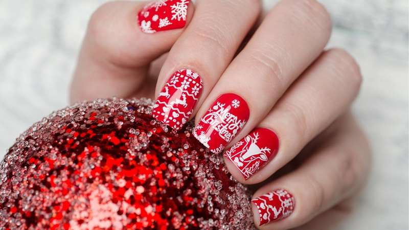 Unhas para o Natal: 12 nail arts para arrasar nas festas de fim de ano