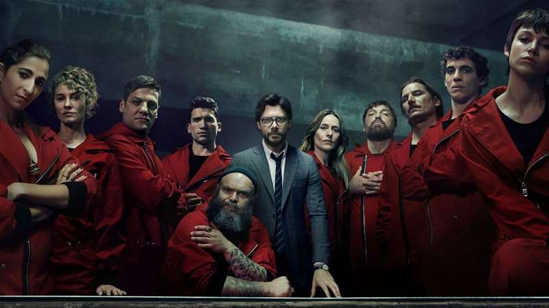 Identifique o personagem de La Casa de Papel pela bandeira da