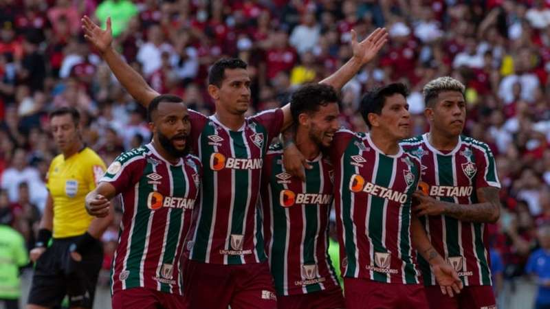 A premiação final do Brasileirão 2022, com R$ 450 milhões para 16