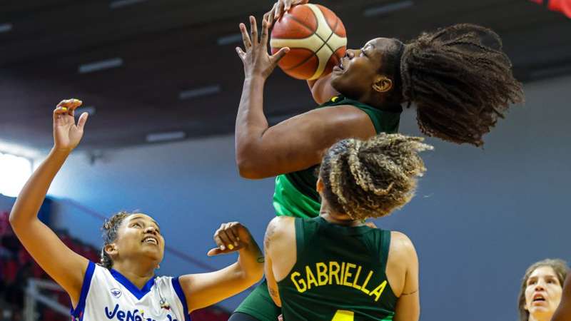 Brasil vence Porto Rico no basquete e enfrentará a Venezuela na