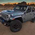 Jeep Wrangler 4xe faz trio elétrico com Renegade e Compass