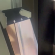 Pedreiro é preso após instalar câmera oculta em quarto de cliente para filmá-la nua