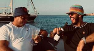 Ronaldo Fenômeno curte férias na Espanha em iate de luxo com os filhos