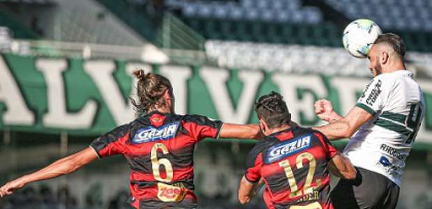 Coritiba derrota o Sport e respira na Série A