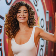 Juliana Paes comemora após ser confirmada como rainha de bateria da Viradouro