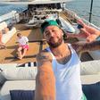 Neymar debocha de dirigente do Remo após confusão e posta foto em iate