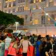 Fãs de Madonna se reúnem em frente ao Copacabana Palace