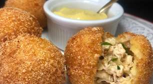 Bolinho de mandioca de 3 ingredientes na massa e frango
