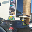 Muro de igreja vira outdoor para propaganda ilegal de armas e de Bolsonaro