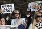 Manifestantes se re&uacute;nem Lafayette Square, em Washington, durante um com&iacute;cio pela liberta&ccedil;&atilde;o do funcion&aacute;rio americano Alan Gross, que estava preso em Cuba desde 2009