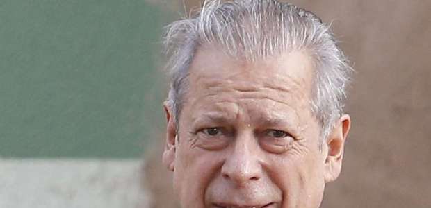 Ministro do STF manda ouvir Dirceu sobre regime fechado
