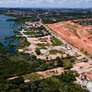 Região da Lagoa Mundaú, onde fica a mina 18. Antes do desastre ambiental em 2018, a porção marrom tinha imóveis residenciais Foto: AILTON CRUZ / AILTON CRUZ/ ESTADÃO