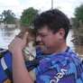 Voluntário encontra o próprio cão perdido há 7 dias em cidade gaúcha Foto: Reprodução/TV Globo