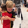 Melhores amigos choram com despedida no aeroporto e emociona web: 'Amor puro' Foto: Reprodução/Tik Tok